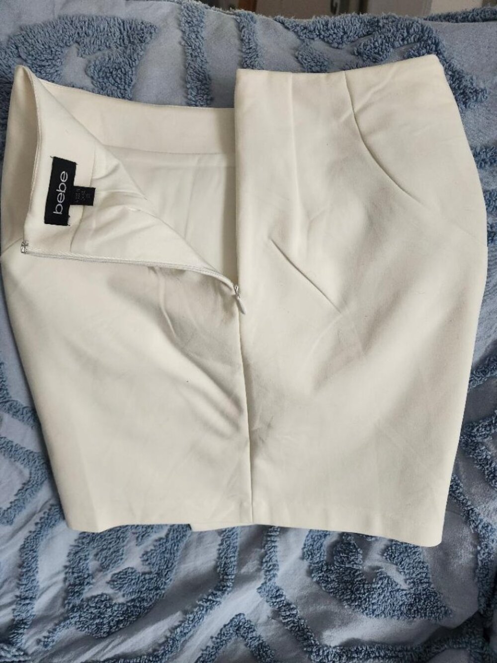 Bebe Winter White Skirt Size 00 - Picture 3 of 3